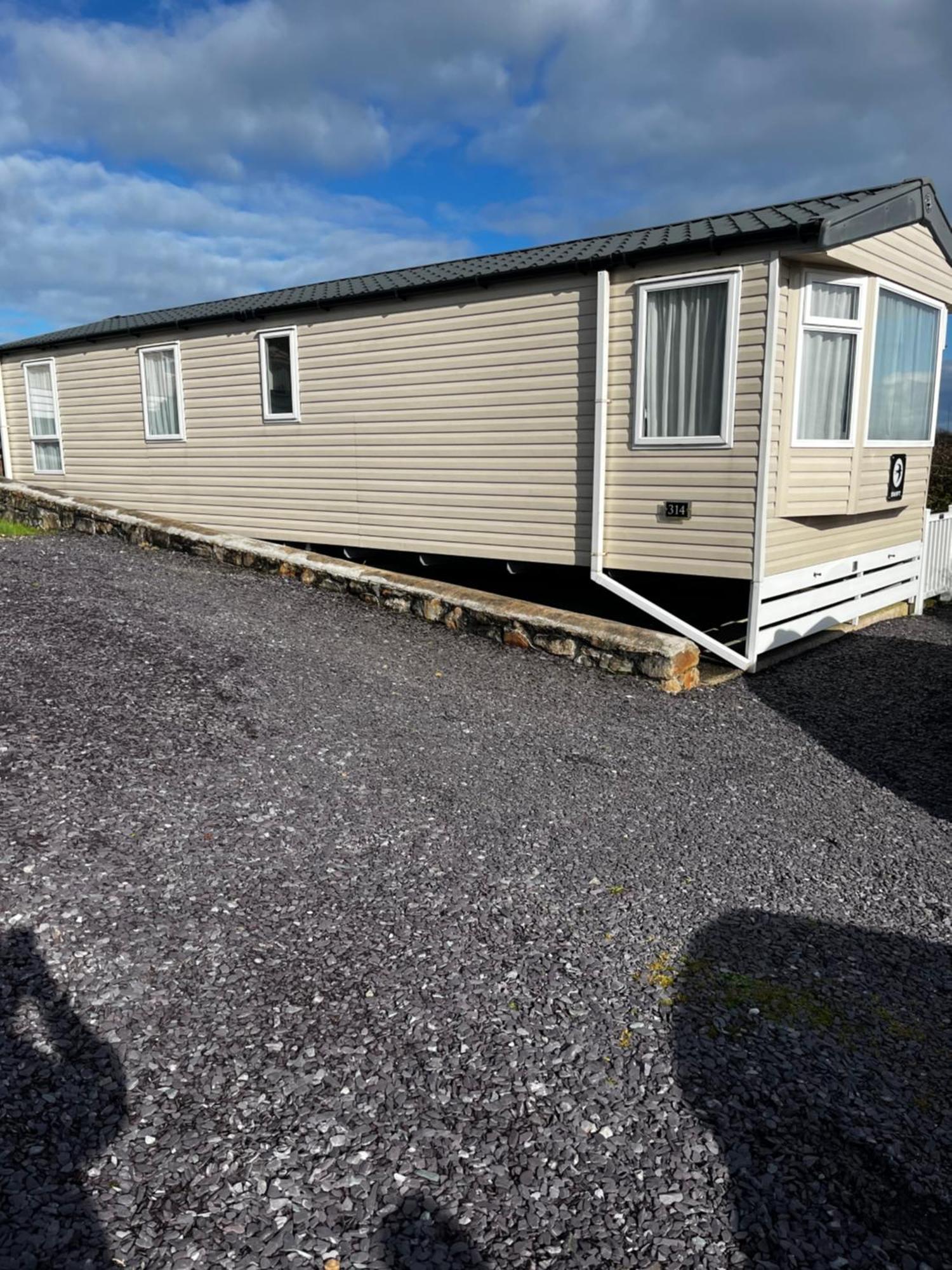 Ger-Y-Bwlch - Spacious Static On 5Star Site With Swimming Pool Benllech Exterior photo
