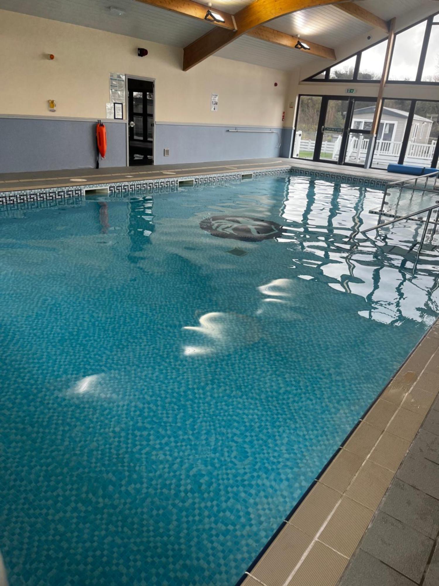 Ger-Y-Bwlch - Spacious Static On 5Star Site With Swimming Pool Benllech Exterior photo